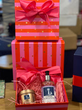 Load image into Gallery viewer, Mothers day gift - hand wash and 8oz candle gift box